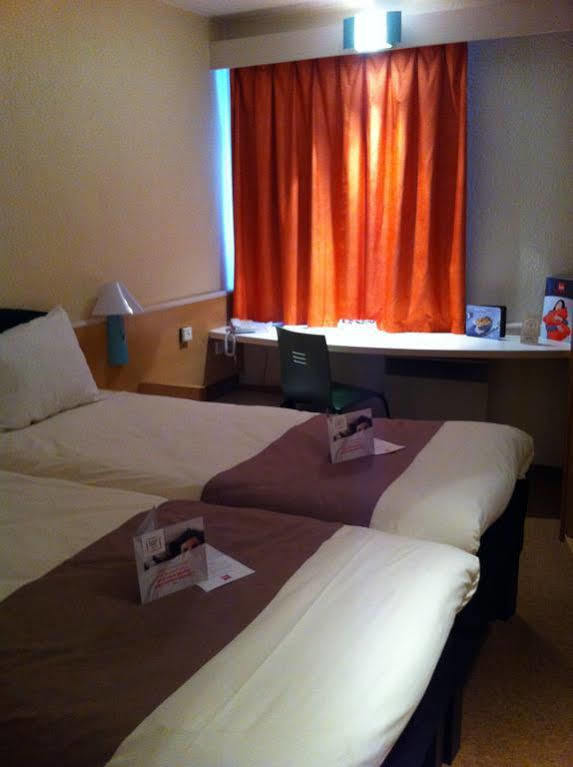 Ibis Lyon L'Isle D'Abeau Ξενοδοχείο Εξωτερικό φωτογραφία